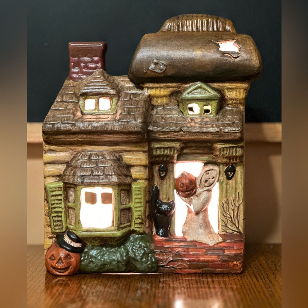 Le Fauve Style Lighted Haunted Mansion Halloween